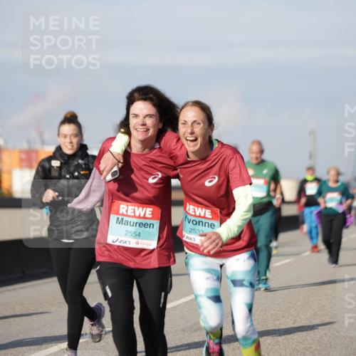 03.10.2025 - Köhlbrandbrückenlauf Jannik Wohlers http://msf.ph/oto/9092413 03.10.2025 10:11:43 Position 3 2554, 2533 meine-sportfotos.de