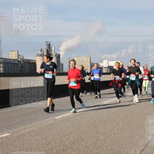 03.10.2025 - Köhlbrandbrückenlauf Lena Gebhardt http://msf.ph/oto/9092442 03.10.2025 10:08:21 Position 2  meine-sportfotos.de