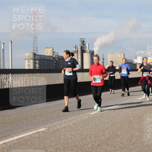 03.10.2025 - Köhlbrandbrückenlauf Lena Gebhardt http://msf.ph/oto/9092458 03.10.2025 10:08:21 Position 2 2388 meine-sportfotos.de
