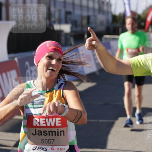 03.10.2025 - Köhlbrandbrückenlauf Jannik Wohlers http://msf.ph/oto/9092480 03.10.2025 13:20:00 Ziel 4376, 4433, 4539, 4721, 5037, 5059, 5175, 5328, 5656, 5657, 5658, 5704, 5841, 6068, 6414, 6567, 6568, 6649, 6663 meine-sportfotos.de