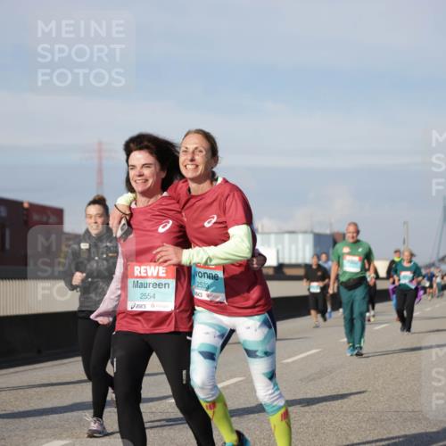 03.10.2025 - Köhlbrandbrückenlauf Jannik Wohlers http://msf.ph/oto/9092494 03.10.2025 10:11:43 Position 3 2554, 2533 meine-sportfotos.de