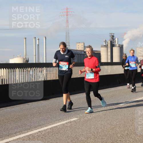 03.10.2025 - Köhlbrandbrückenlauf Lena Gebhardt http://msf.ph/oto/9092501 03.10.2025 10:08:22 Position 2 3604, 3739 meine-sportfotos.de