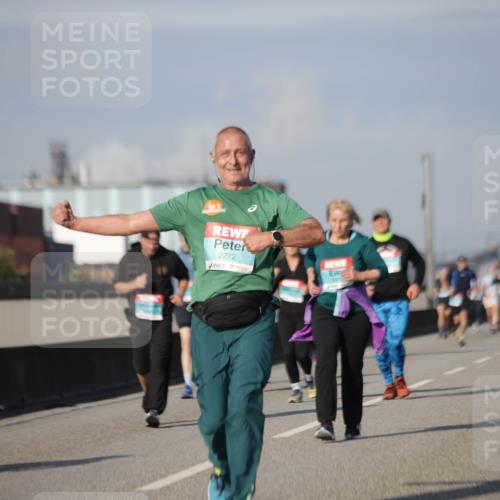 03.10.2025 - Köhlbrandbrückenlauf Jannik Wohlers http://msf.ph/oto/9092520 03.10.2025 10:11:45 Position 3 2272 meine-sportfotos.de