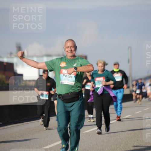 03.10.2025 - Köhlbrandbrückenlauf Jannik Wohlers http://msf.ph/oto/9092530 03.10.2025 10:11:45 Position 3 2272 meine-sportfotos.de