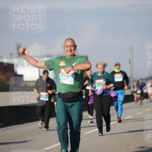 03.10.2025 - Köhlbrandbrückenlauf Jannik Wohlers http://msf.ph/oto/9092535 03.10.2025 10:11:45 Position 3 2272 meine-sportfotos.de
