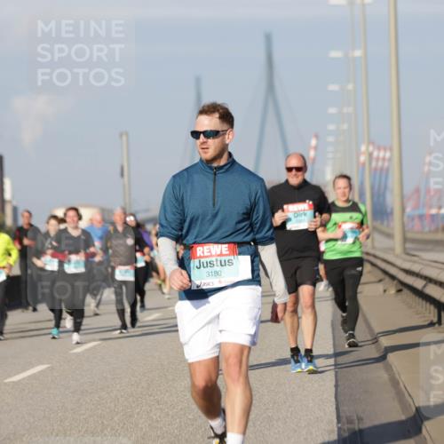 03.10.2025 - Köhlbrandbrückenlauf Jannik Wohlers http://msf.ph/oto/9092539 03.10.2025 10:00:04 Position 3 3180 meine-sportfotos.de