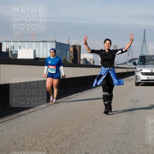 03.10.2025 - Köhlbrandbrückenlauf Fabian Wolf http://msf.ph/oto/9092541 03.10.2025 10:28:19 Position 3 3184, 3195 meine-sportfotos.de