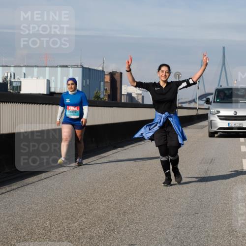 03.10.2025 - Köhlbrandbrückenlauf Fabian Wolf http://msf.ph/oto/9092555 03.10.2025 10:28:19 Position 3 3184, 3195 meine-sportfotos.de