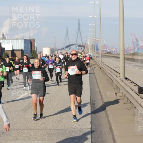 03.10.2025 - Köhlbrandbrückenlauf Jannik Wohlers http://msf.ph/oto/9092560 03.10.2025 10:00:08 Position 3 3180, 1304 meine-sportfotos.de