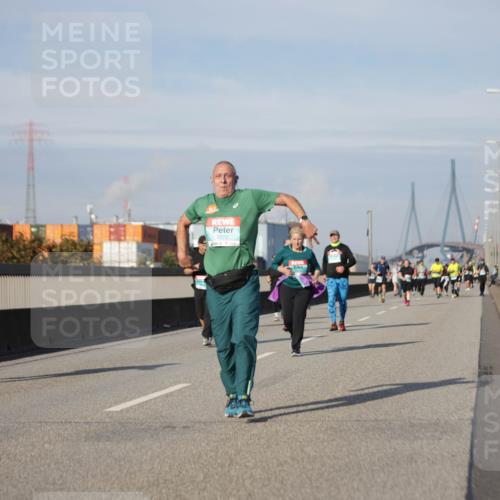 03.10.2025 - Köhlbrandbrückenlauf Jannik Wohlers http://msf.ph/oto/9092571 03.10.2025 10:11:46 Position 3 2272 meine-sportfotos.de