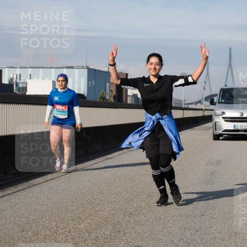 03.10.2025 - Köhlbrandbrückenlauf Fabian Wolf http://msf.ph/oto/9092576 03.10.2025 10:28:20 Position 3 3184, 3195 meine-sportfotos.de