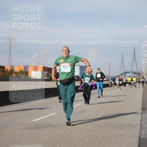 03.10.2025 - Köhlbrandbrückenlauf Jannik Wohlers http://msf.ph/oto/9092577 03.10.2025 10:11:46 Position 3 2272 meine-sportfotos.de