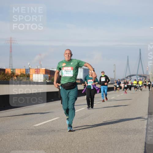 03.10.2025 - Köhlbrandbrückenlauf Jannik Wohlers http://msf.ph/oto/9092591 03.10.2025 10:11:46 Position 3 2272 meine-sportfotos.de