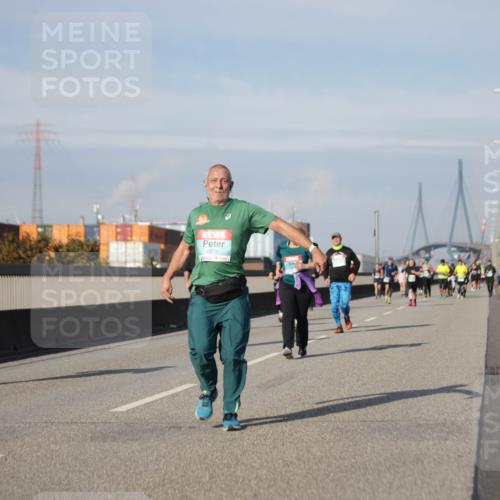 03.10.2025 - Köhlbrandbrückenlauf Jannik Wohlers http://msf.ph/oto/9092599 03.10.2025 10:11:46 Position 3 2272 meine-sportfotos.de