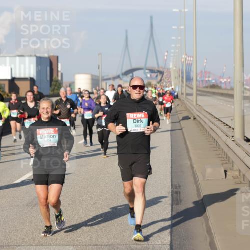 03.10.2025 - Köhlbrandbrückenlauf Jannik Wohlers http://msf.ph/oto/9092603 03.10.2025 10:00:08 Position 3 1304, 1303 meine-sportfotos.de