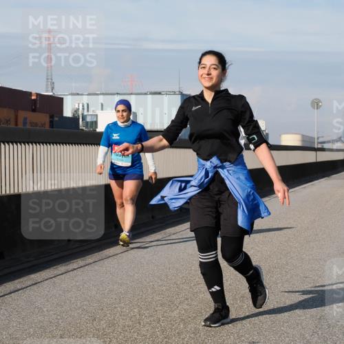 03.10.2025 - Köhlbrandbrückenlauf Fabian Wolf http://msf.ph/oto/9092608 03.10.2025 10:28:20 Position 3 3184 meine-sportfotos.de