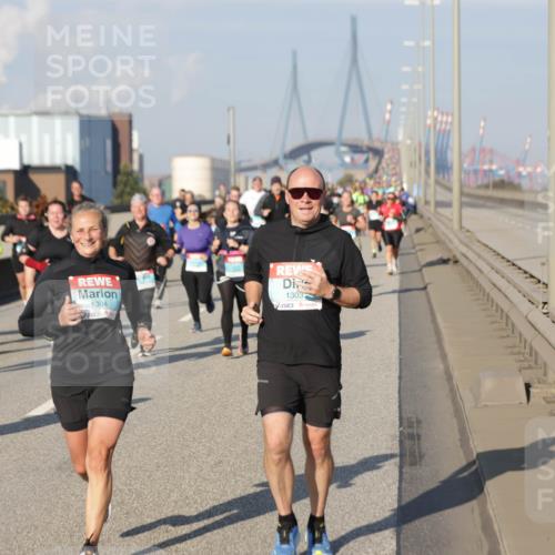 03.10.2025 - Köhlbrandbrückenlauf Jannik Wohlers http://msf.ph/oto/9092630 03.10.2025 10:00:08 Position 3 1304, 13037 meine-sportfotos.de