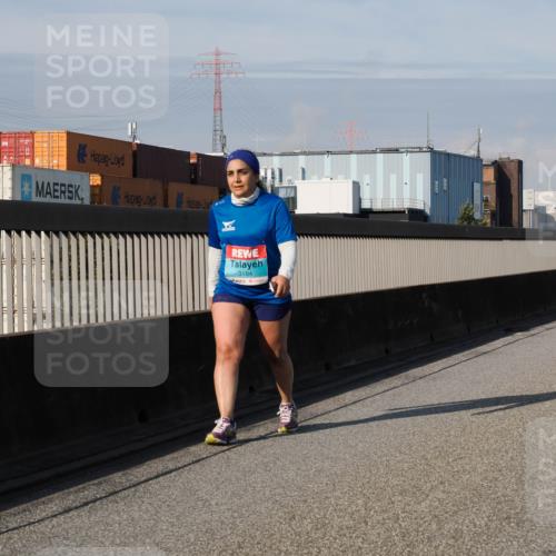 03.10.2025 - Köhlbrandbrückenlauf Fabian Wolf http://msf.ph/oto/9092669 03.10.2025 10:28:22 Position 3 3184 meine-sportfotos.de