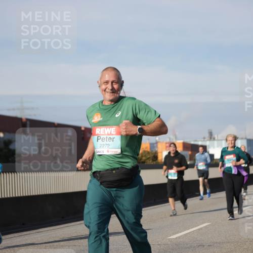 03.10.2025 - Köhlbrandbrückenlauf Jannik Wohlers http://msf.ph/oto/9092715 03.10.2025 10:11:48 Position 3 2272 meine-sportfotos.de