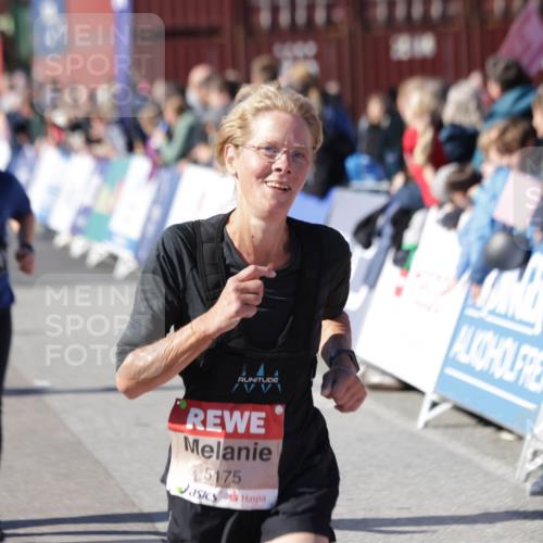 03.10.2025 - Köhlbrandbrückenlauf Jannik Wohlers http://msf.ph/oto/9092716 03.10.2025 13:20:05 Ziel 4433, 4721, 5037, 5175, 5328, 5456, 5481, 5656, 5657, 5658, 6414, 6567, 6568, 6589, 6649 meine-sportfotos.de
