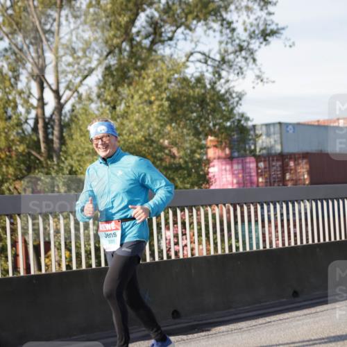 03.10.2025 - Köhlbrandbrückenlauf Jannik Wohlers http://msf.ph/oto/9092732 03.10.2025 10:11:50 Position 3 3072 meine-sportfotos.de