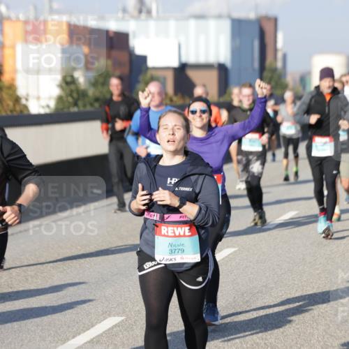 03.10.2025 - Köhlbrandbrückenlauf Jannik Wohlers http://msf.ph/oto/9092757 03.10.2025 10:00:13 Position 3 3017, 3779 meine-sportfotos.de