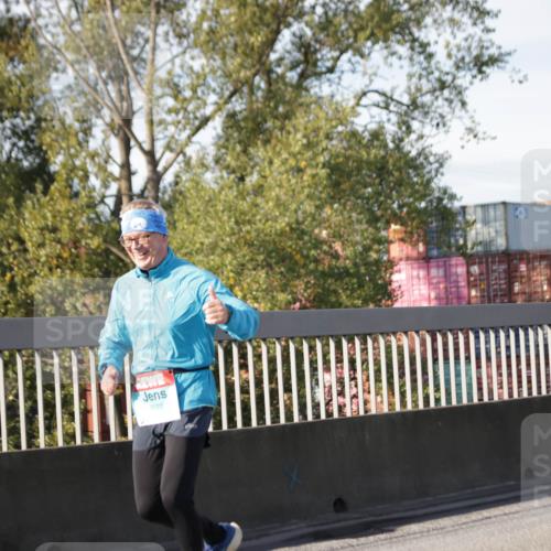 03.10.2025 - Köhlbrandbrückenlauf Jannik Wohlers http://msf.ph/oto/9092759 03.10.2025 10:11:50 Position 3 3072 meine-sportfotos.de