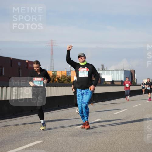 03.10.2025 - Köhlbrandbrückenlauf Jannik Wohlers http://msf.ph/oto/9092848 03.10.2025 10:11:54 Position 3 2463 meine-sportfotos.de