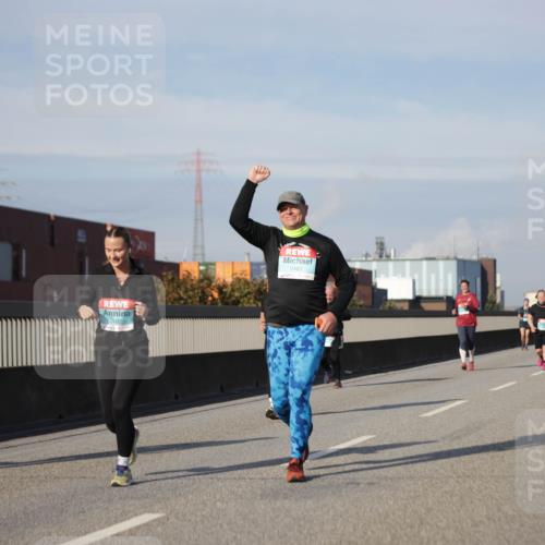 03.10.2025 - Köhlbrandbrückenlauf Jannik Wohlers http://msf.ph/oto/9092873 03.10.2025 10:11:54 Position 3 2463 meine-sportfotos.de