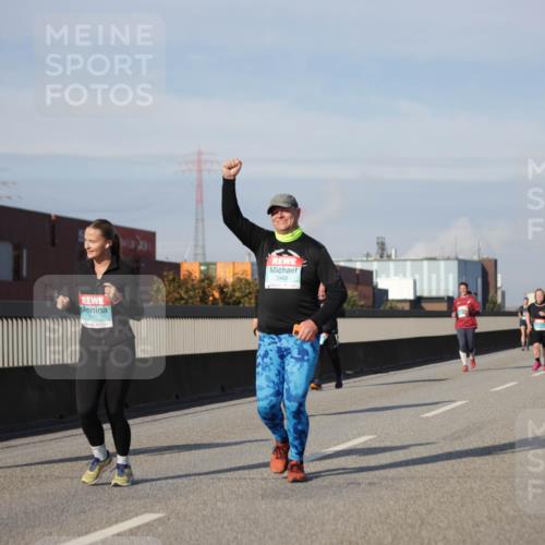 03.10.2025 - Köhlbrandbrückenlauf Jannik Wohlers http://msf.ph/oto/9092883 03.10.2025 10:11:54 Position 3 2463 meine-sportfotos.de