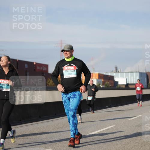 03.10.2025 - Köhlbrandbrückenlauf Jannik Wohlers http://msf.ph/oto/9092947 03.10.2025 10:11:54 Position 3 2463 meine-sportfotos.de