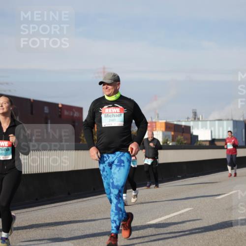 03.10.2025 - Köhlbrandbrückenlauf Jannik Wohlers http://msf.ph/oto/9092952 03.10.2025 10:11:55 Position 3 2462, 2463 meine-sportfotos.de