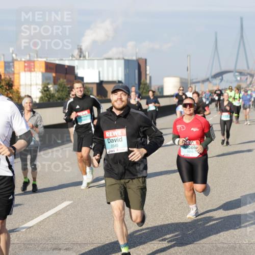 03.10.2025 - Köhlbrandbrückenlauf Jannik Wohlers http://msf.ph/oto/9093006 03.10.2025 10:00:19 Position 3 2750, 2345, 3310 meine-sportfotos.de