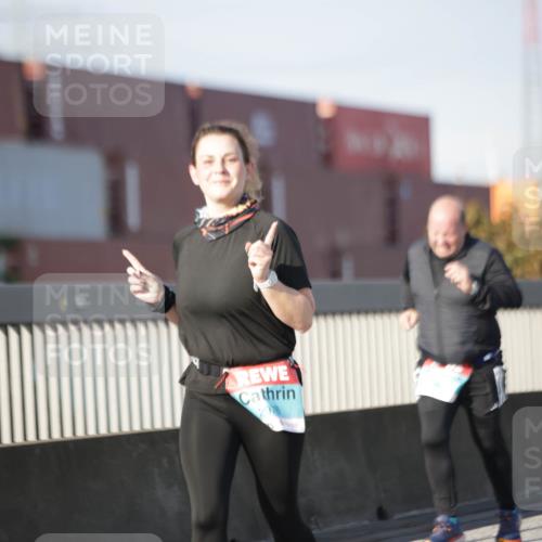 03.10.2025 - Köhlbrandbrückenlauf Jannik Wohlers http://msf.ph/oto/9093007 03.10.2025 10:11:57 Position 3 2976 meine-sportfotos.de