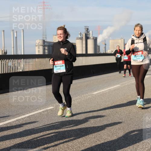 03.10.2025 - Köhlbrandbrückenlauf Lena Gebhardt http://msf.ph/oto/9093014 03.10.2025 10:08:35 Position 2 2385, 2058 meine-sportfotos.de