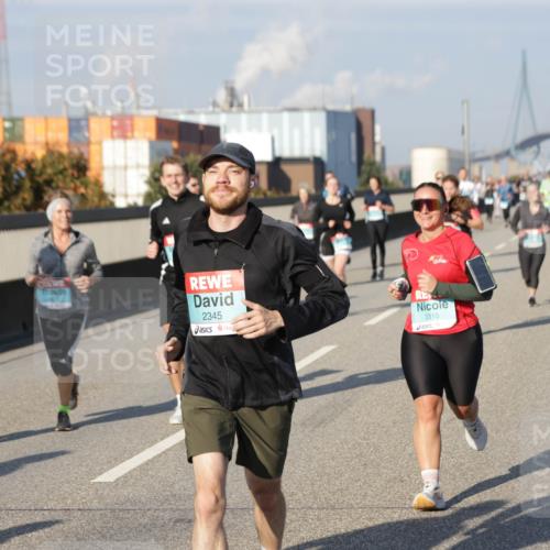 03.10.2025 - Köhlbrandbrückenlauf Jannik Wohlers http://msf.ph/oto/9093057 03.10.2025 10:00:20 Position 3 2345, 3310 meine-sportfotos.de