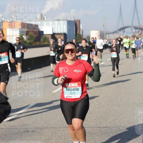 03.10.2025 - Köhlbrandbrückenlauf Jannik Wohlers http://msf.ph/oto/9093086 03.10.2025 10:00:20 Position 3 3310 meine-sportfotos.de