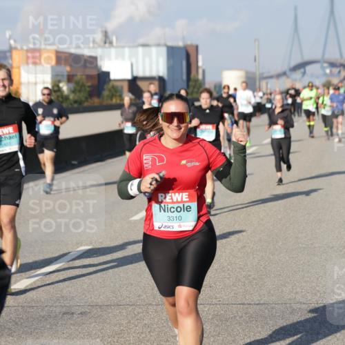 03.10.2025 - Köhlbrandbrückenlauf Jannik Wohlers http://msf.ph/oto/9093092 03.10.2025 10:00:21 Position 3 5422, 3310 meine-sportfotos.de
