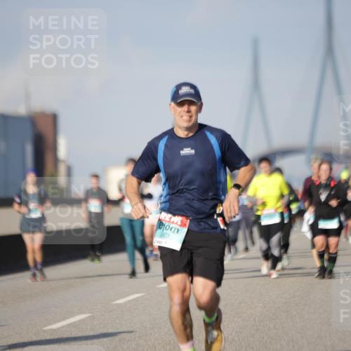 03.10.2025 - Köhlbrandbrückenlauf Jannik Wohlers http://msf.ph/oto/9093106 03.10.2025 10:11:59 Position 3 2973 meine-sportfotos.de