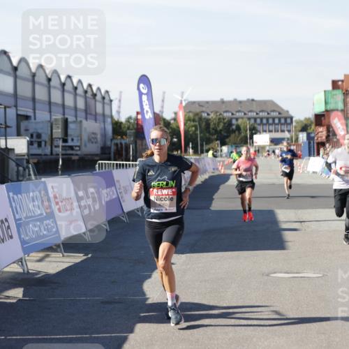 03.10.2025 - Köhlbrandbrückenlauf Jannik Wohlers http://msf.ph/oto/9093115 03.10.2025 12:54:32 Ziel 4023, 4060, 4106, 4209 meine-sportfotos.de