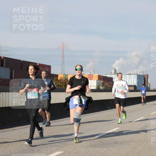 03.10.2025 - Köhlbrandbrückenlauf Jannik Wohlers http://msf.ph/oto/9093127 03.10.2025 10:00:27 Position 3 3252, 2064 meine-sportfotos.de