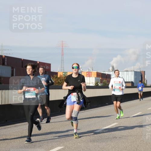 03.10.2025 - Köhlbrandbrückenlauf Jannik Wohlers http://msf.ph/oto/9093133 03.10.2025 10:00:28 Position 3 3252, 2064 meine-sportfotos.de