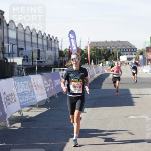 03.10.2025 - Köhlbrandbrückenlauf Jannik Wohlers http://msf.ph/oto/9093160 03.10.2025 12:54:32 Ziel 4023, 4060, 4106, 4209 meine-sportfotos.de
