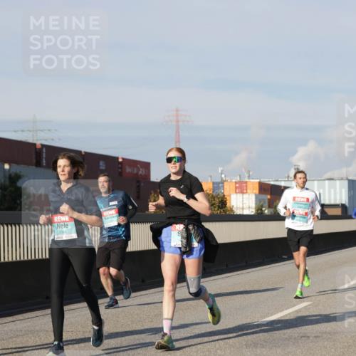 03.10.2025 - Köhlbrandbrückenlauf Jannik Wohlers http://msf.ph/oto/9093163 03.10.2025 10:00:28 Position 3 2064 meine-sportfotos.de