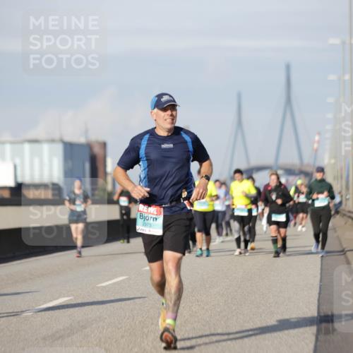 03.10.2025 - Köhlbrandbrückenlauf Jannik Wohlers http://msf.ph/oto/9093191 03.10.2025 10:12:00 Position 3 2973 meine-sportfotos.de