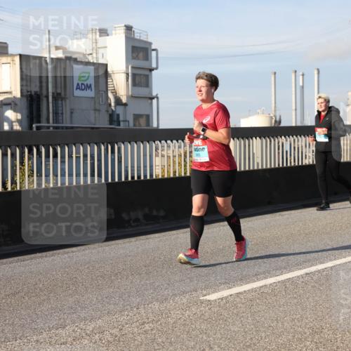 03.10.2025 - Köhlbrandbrückenlauf Lena Gebhardt http://msf.ph/oto/9093193 03.10.2025 10:08:40 Position 2 3663 meine-sportfotos.de