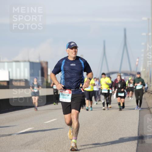 03.10.2025 - Köhlbrandbrückenlauf Jannik Wohlers http://msf.ph/oto/9093196 03.10.2025 10:12:00 Position 3 2973 meine-sportfotos.de