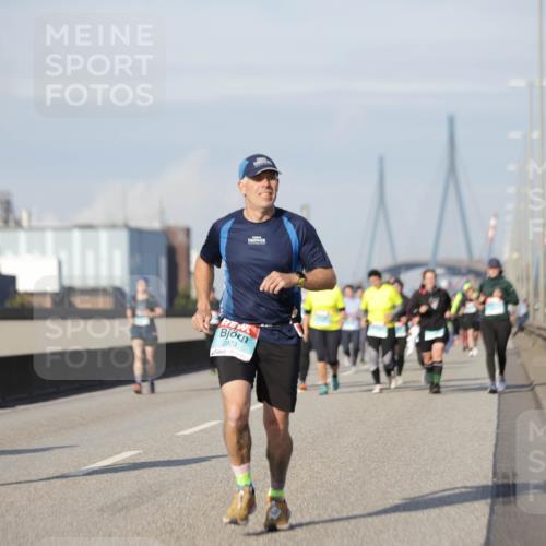 03.10.2025 - Köhlbrandbrückenlauf Jannik Wohlers http://msf.ph/oto/9093210 03.10.2025 10:12:00 Position 3 2973 meine-sportfotos.de