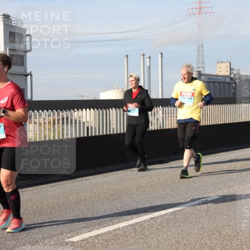 03.10.2025 - Köhlbrandbrückenlauf Lena Gebhardt http://msf.ph/oto/9093231 03.10.2025 10:08:41 Position 2 3663 meine-sportfotos.de