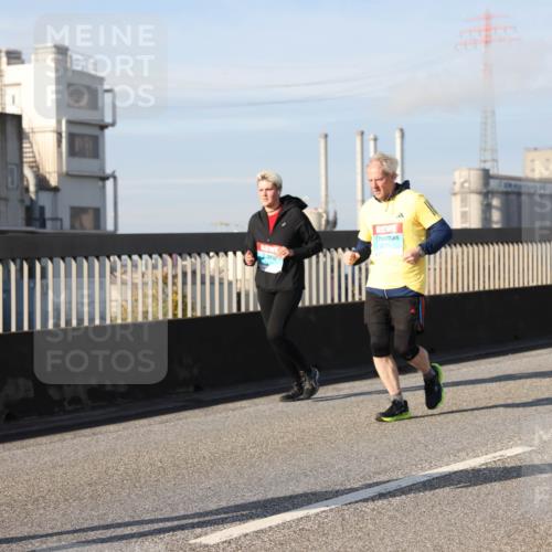03.10.2025 - Köhlbrandbrückenlauf Lena Gebhardt http://msf.ph/oto/9093247 03.10.2025 10:08:41 Position 2 63 meine-sportfotos.de